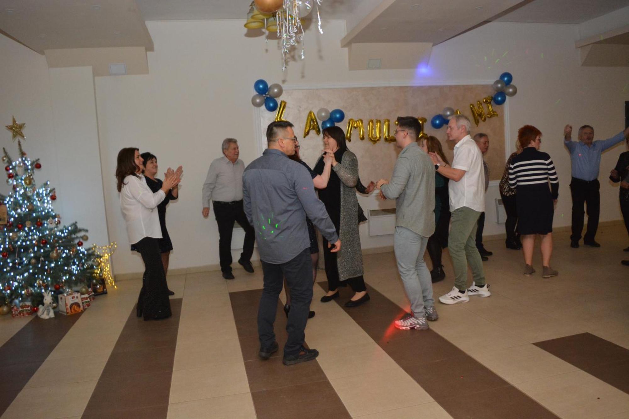 Pensiunea Popasul Ursilor Chiscau Exteriér fotografie